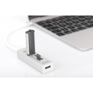 DIGITUS DA-70243 - USB 2.0 Type-C HUB mit Kartenleser 3x USB 2.0. 1x SD, 1x MicroSD Port, Aluminium